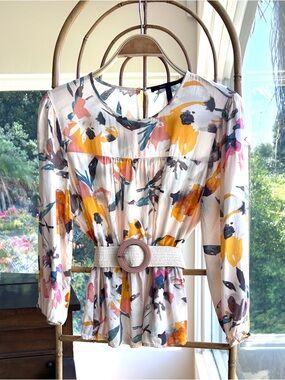 BCBGMaxAzria Cream Floral Peplum Blouse with Belt Size Small